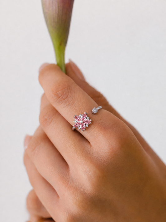 Peonia Argento — Anello Antistress Regolabile